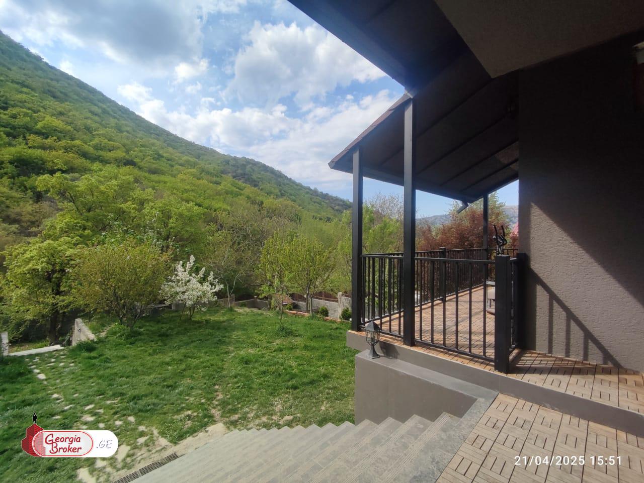 იყიდება ახალი გარემონტებული 6 ოთახიანი სახლი  მცხეთასთან,  ციხედიდის ტერიტორიაზე